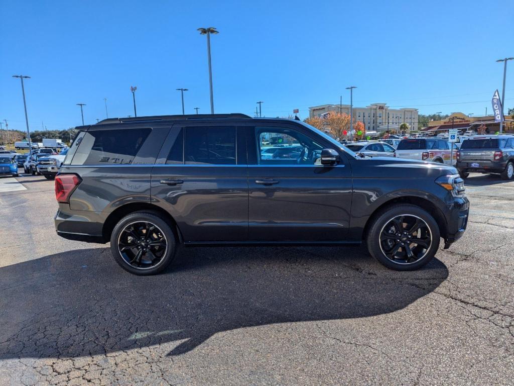 used 2022 Ford Expedition car, priced at $53,999