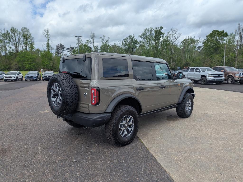 new 2025 Ford Bronco car, priced at $59,129