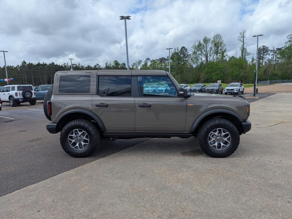 new 2025 Ford Bronco car, priced at $59,129