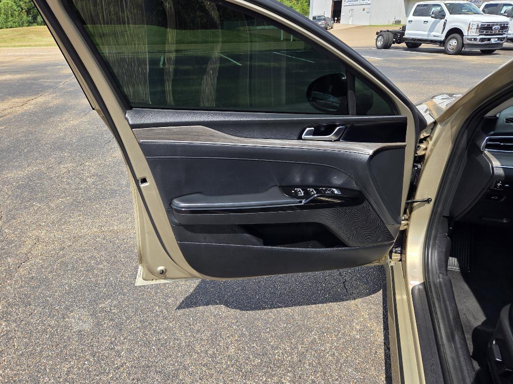 used 2021 Kia K5 car, priced at $21,997