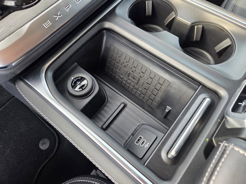 new 2025 Ford Expedition Max car, priced at $84,250