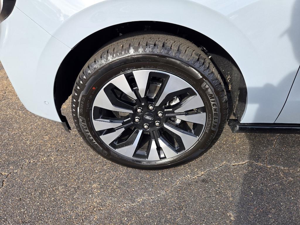 new 2025 Ford Expedition Max car, priced at $84,250