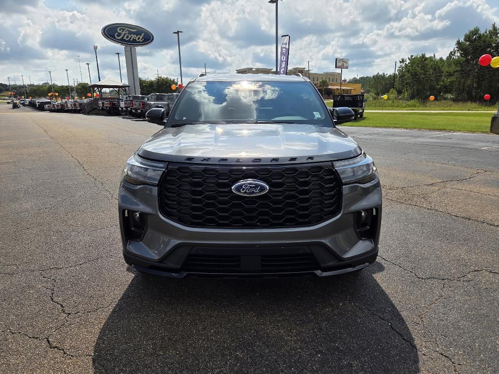 new 2025 Ford Explorer car, priced at $46,575