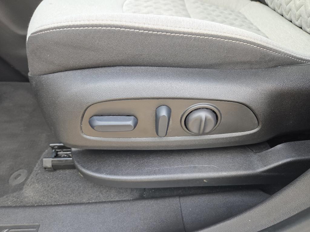 used 2023 Chevrolet Equinox car, priced at $24,888