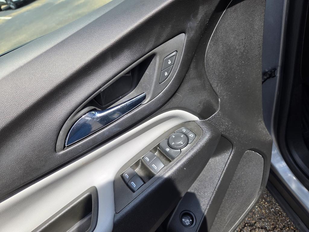 used 2023 Chevrolet Equinox car, priced at $24,888