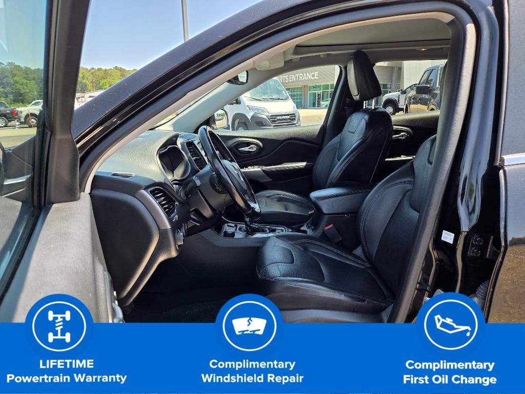 used 2021 Jeep Cherokee car, priced at $23,298