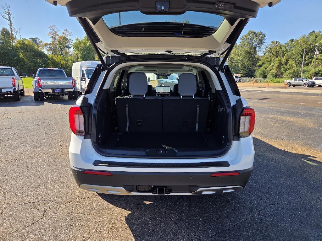 new 2025 Ford Explorer car, priced at $50,265