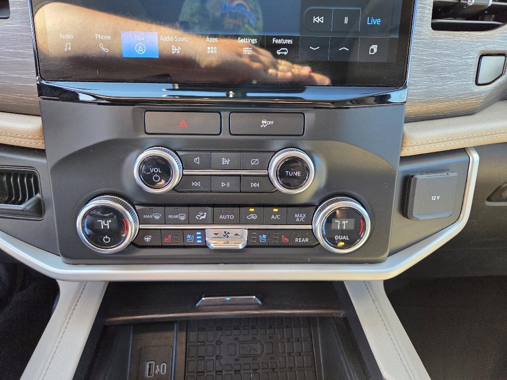 used 2023 Ford Expedition car, priced at $40,555