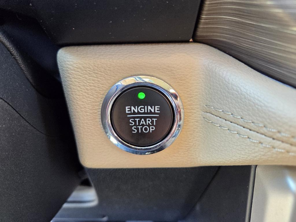 used 2023 Ford Expedition car, priced at $40,555