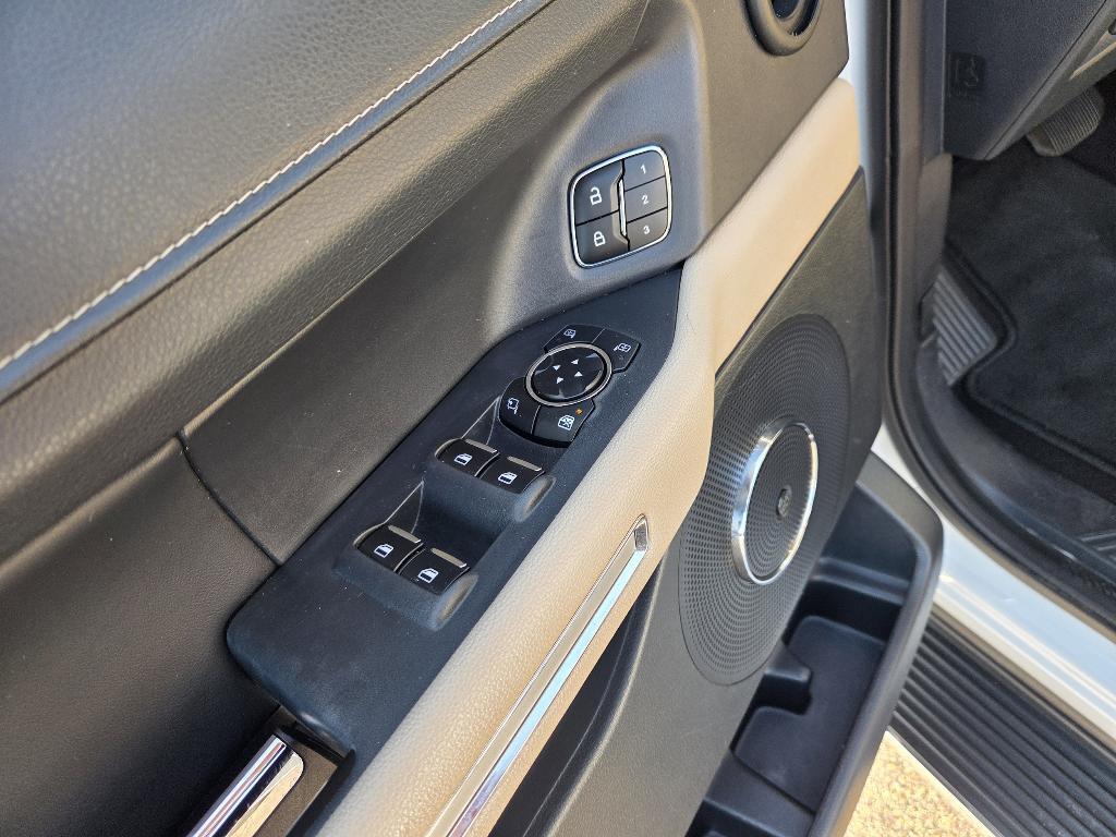 used 2023 Ford Expedition car, priced at $40,555