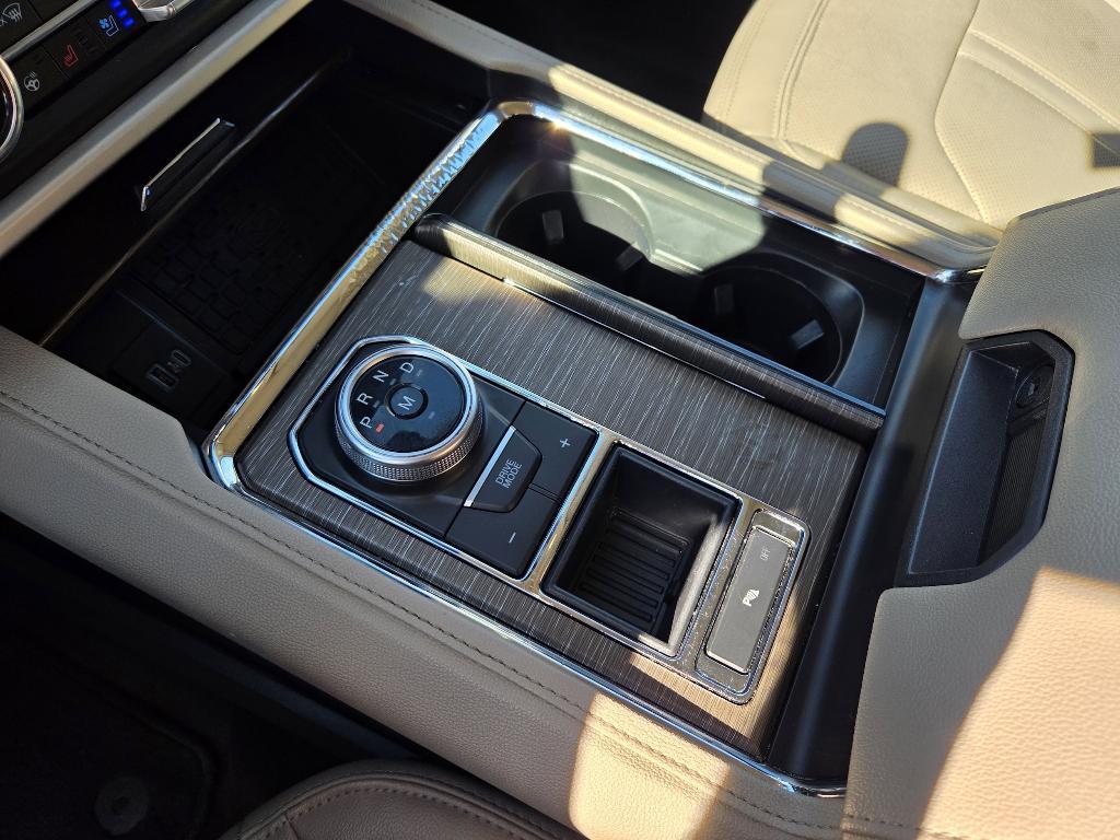 used 2023 Ford Expedition car, priced at $40,555