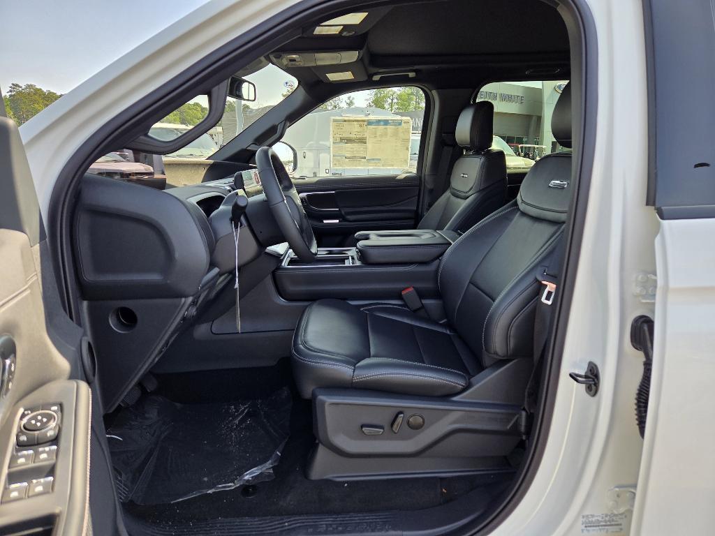 new 2025 Ford Expedition car, priced at $84,220