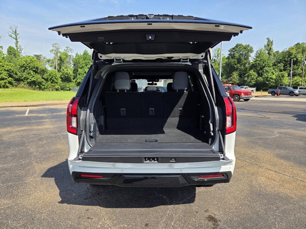 new 2025 Ford Expedition car, priced at $84,220