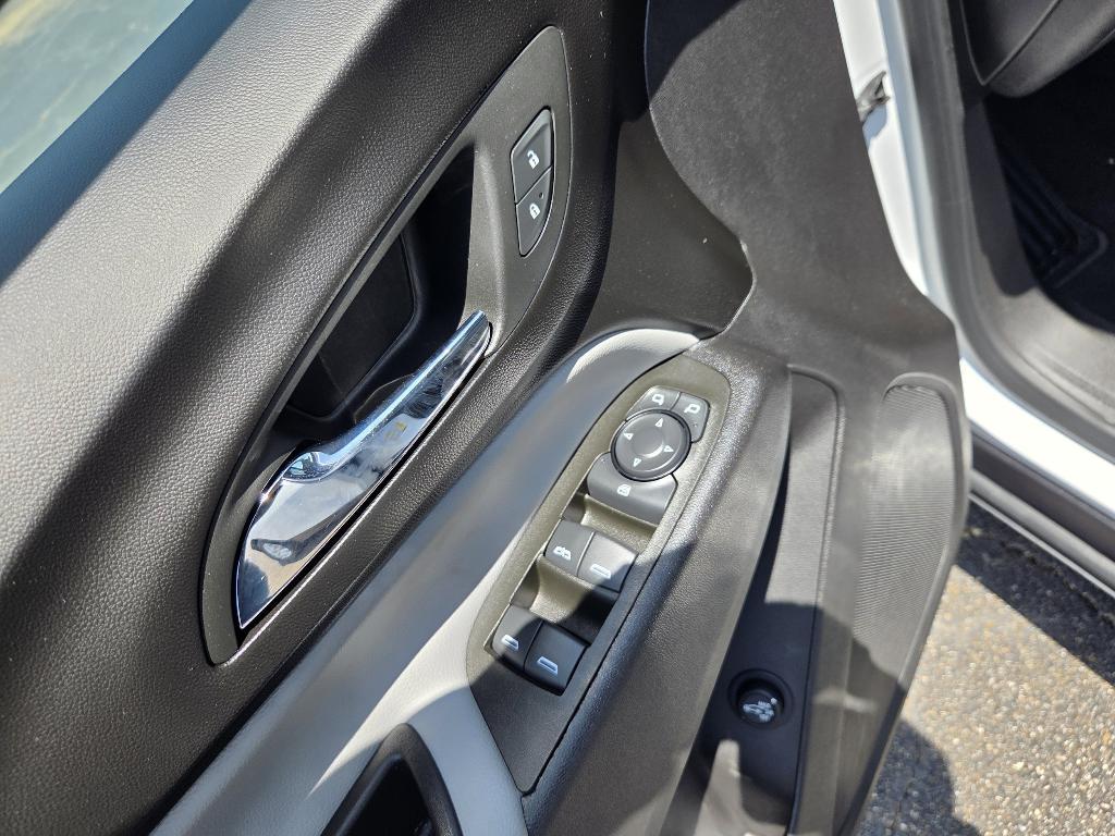 used 2024 Chevrolet Equinox car, priced at $26,859
