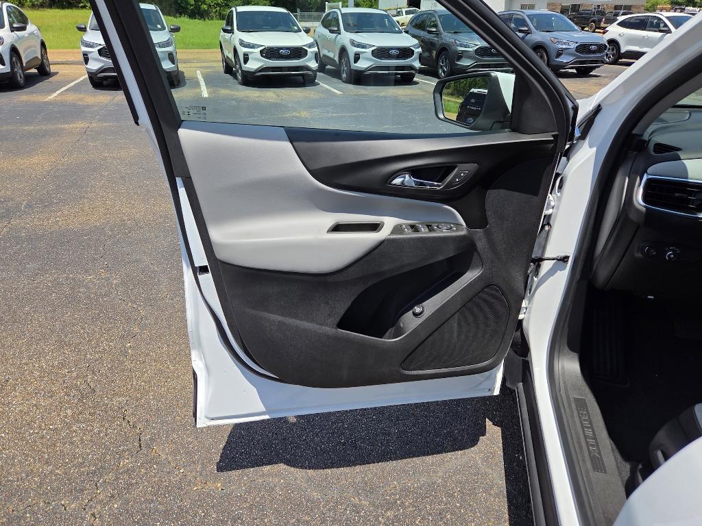 used 2024 Chevrolet Equinox car, priced at $26,859