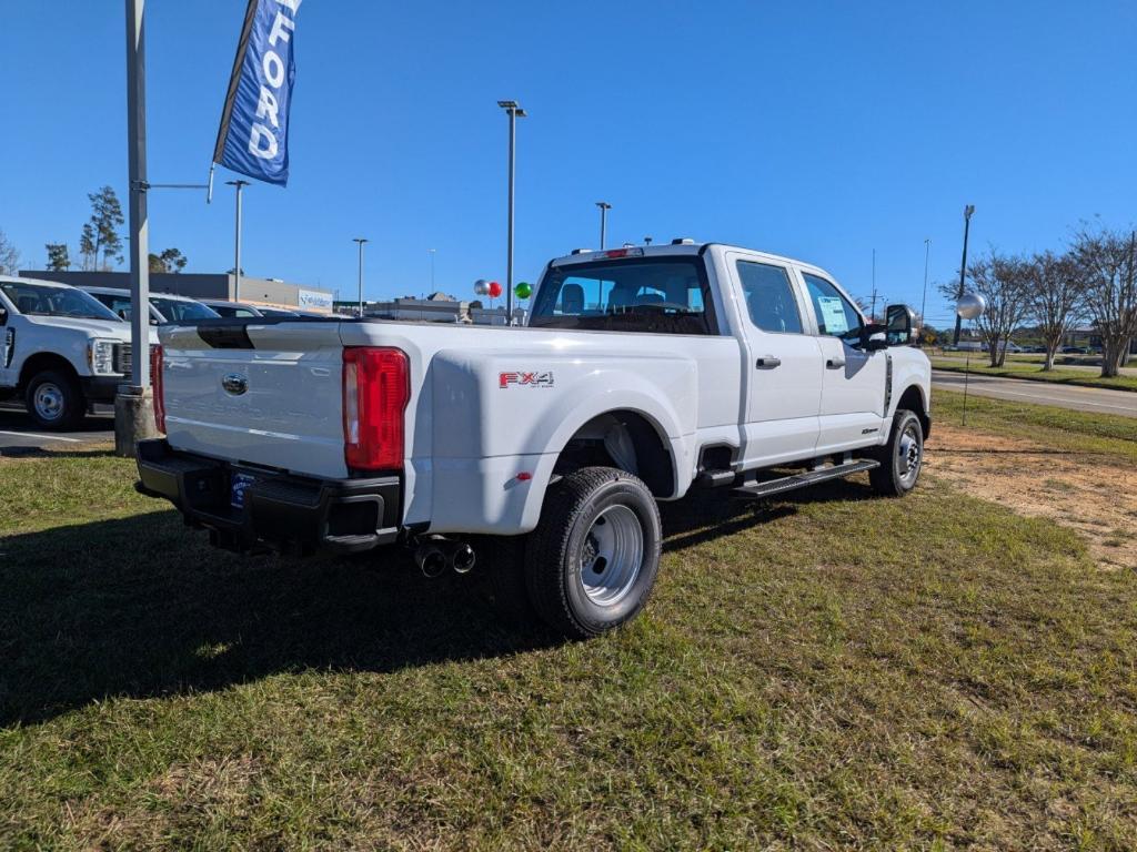 new 2024 Ford F-350 car, priced at $67,120