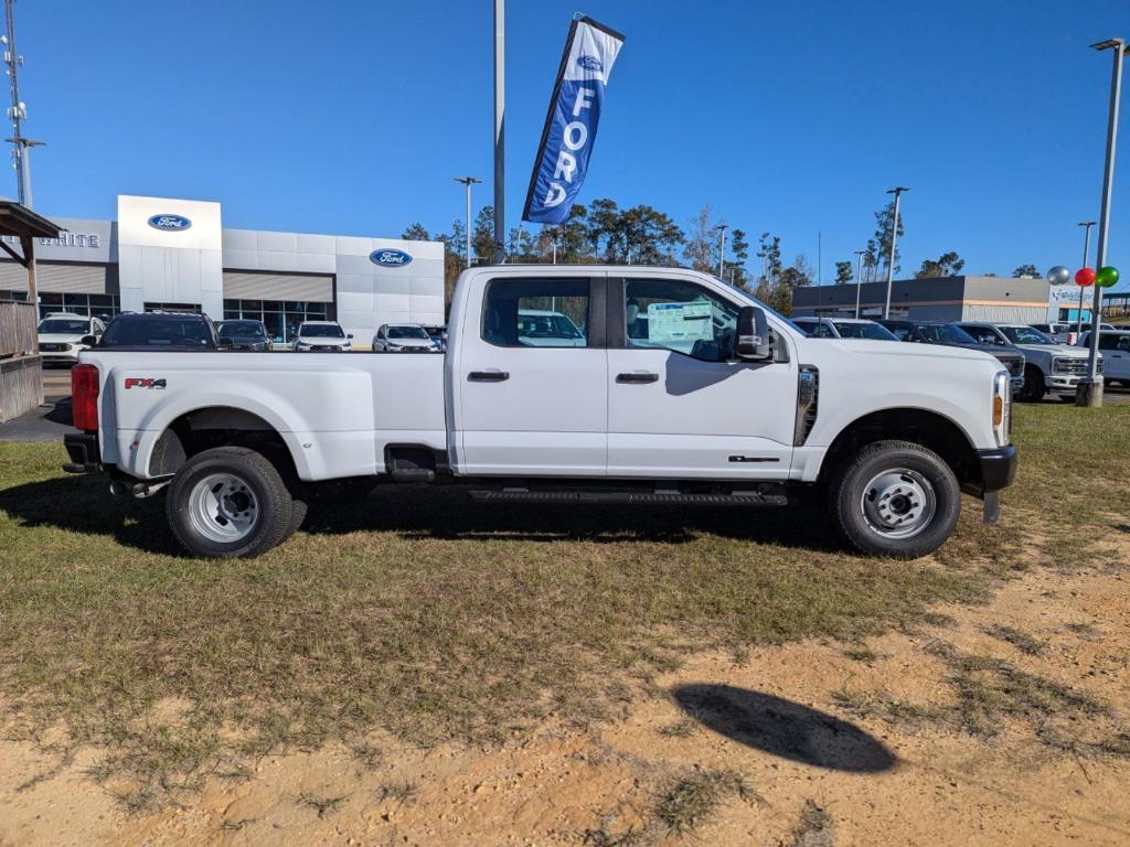 new 2024 Ford F-350 car, priced at $67,120