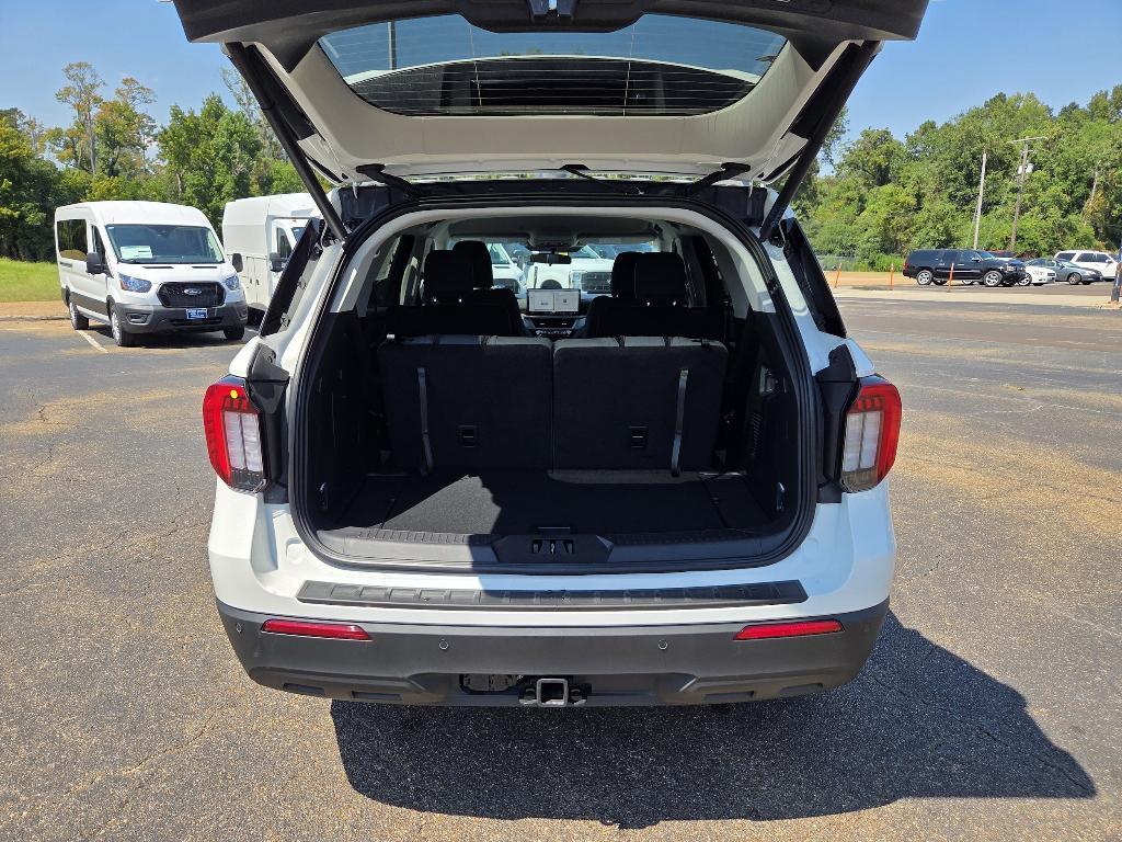 new 2025 Ford Explorer car, priced at $41,440