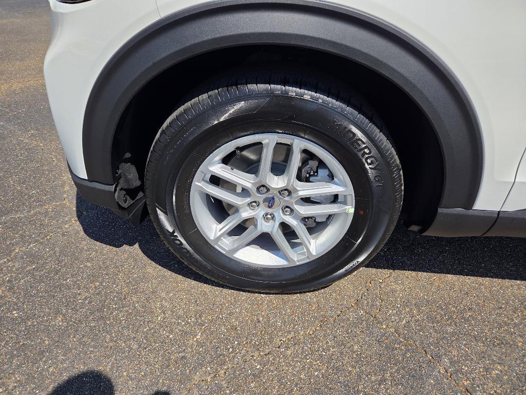new 2025 Ford Explorer car, priced at $41,440