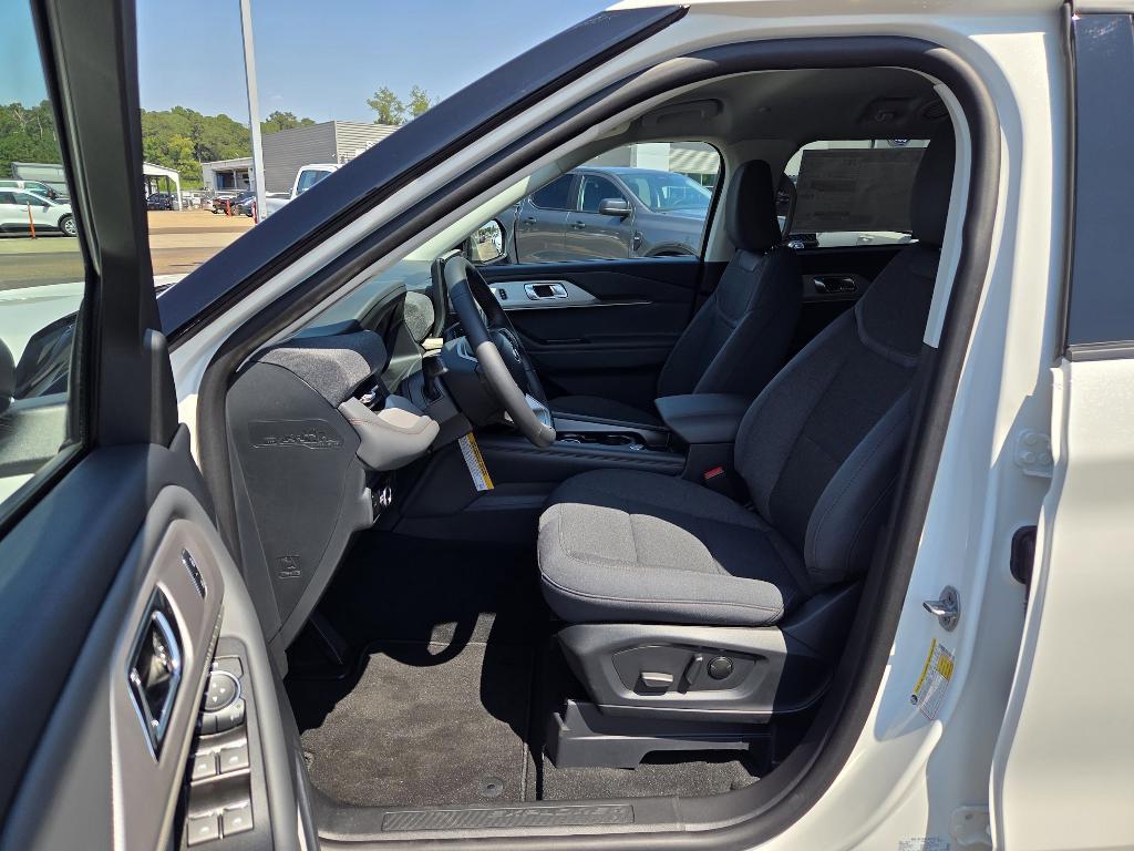 new 2025 Ford Explorer car, priced at $41,440