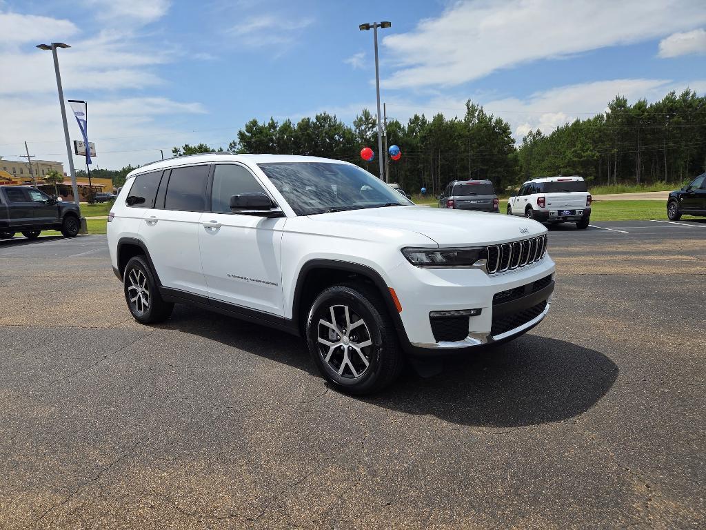 used 2023 Jeep Grand Cherokee L car, priced at $32,888