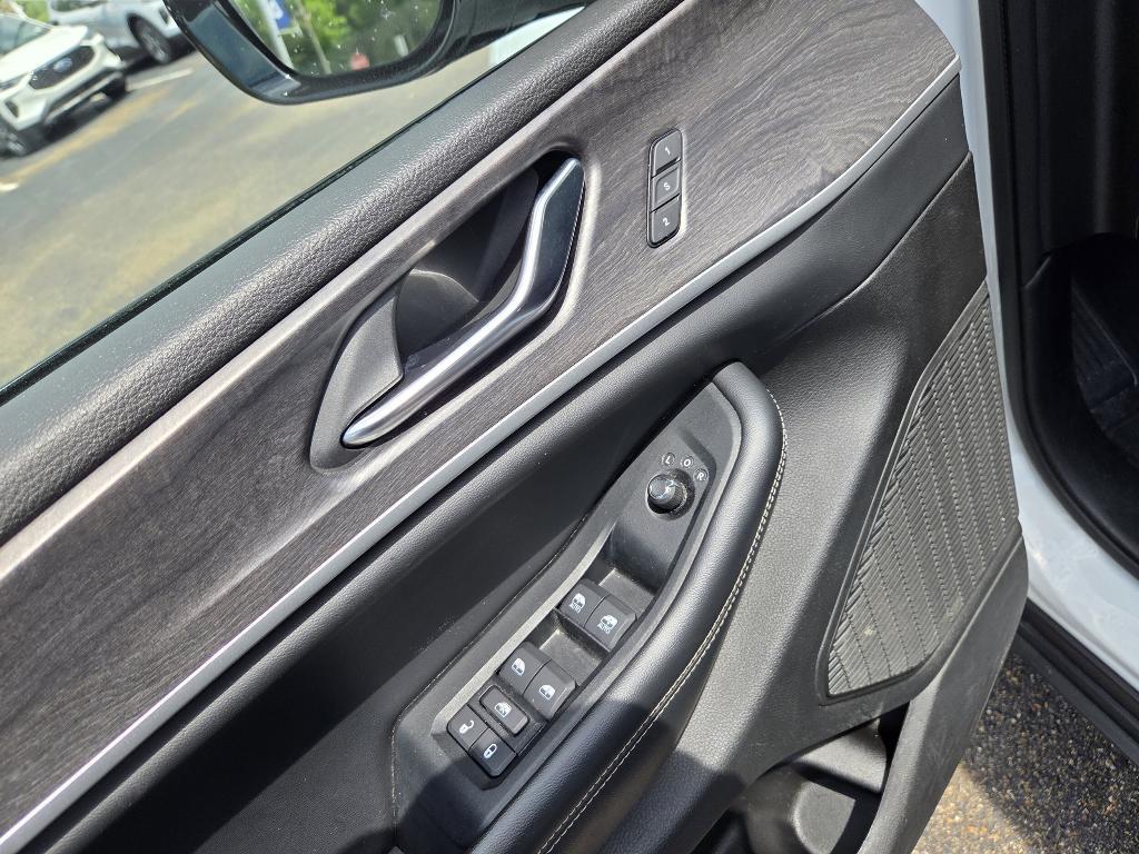 used 2023 Jeep Grand Cherokee L car, priced at $32,888
