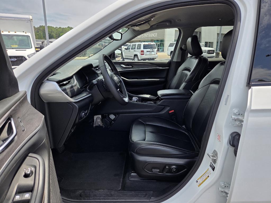 used 2023 Jeep Grand Cherokee L car, priced at $32,888