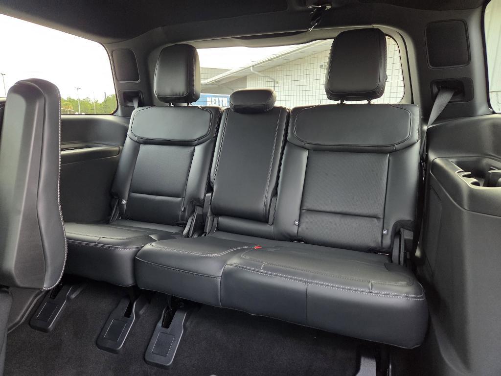 new 2025 Ford Expedition car, priced at $83,156