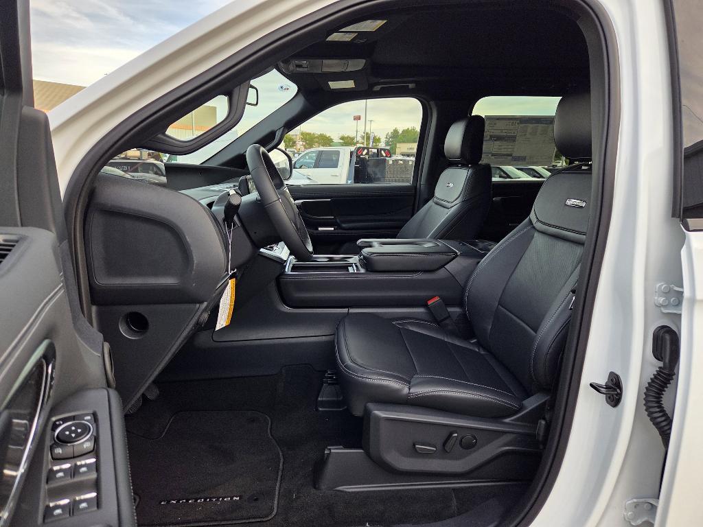 new 2025 Ford Expedition car, priced at $83,156
