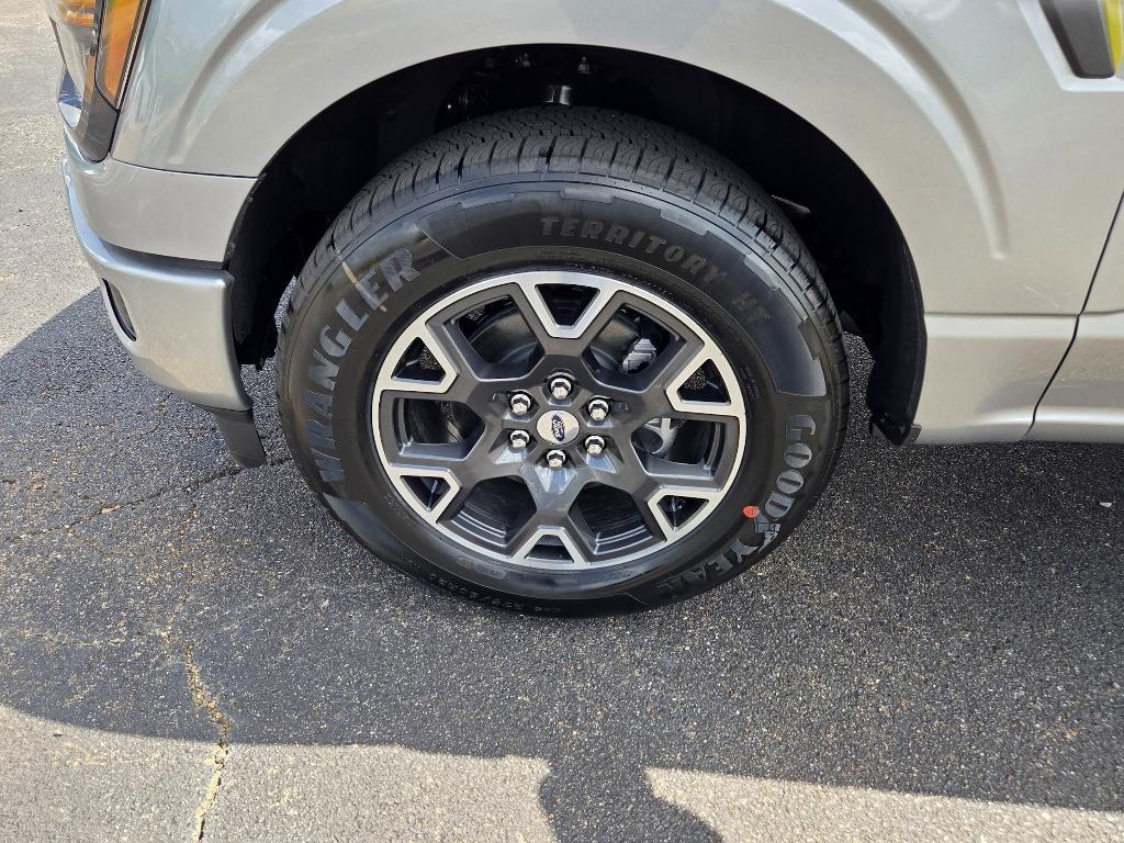 new 2025 Ford F-150 car, priced at $43,169
