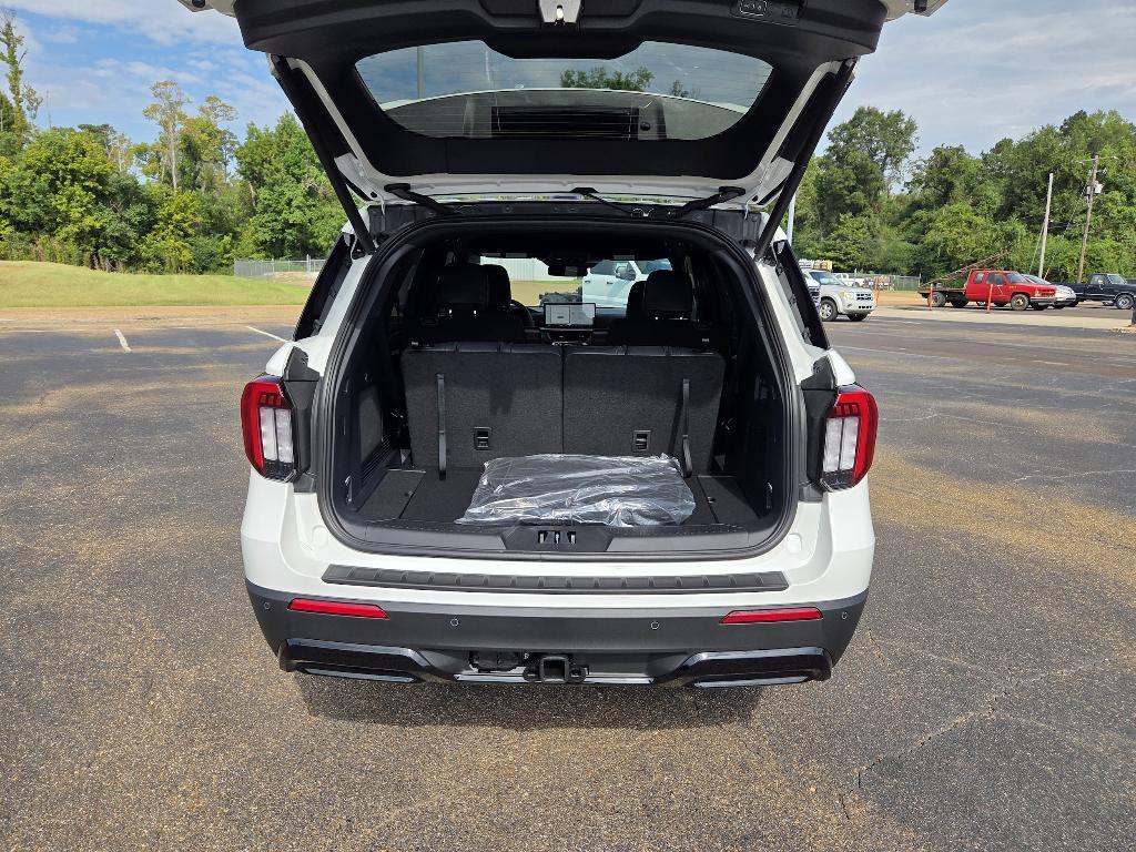 new 2025 Ford Explorer car, priced at $49,530