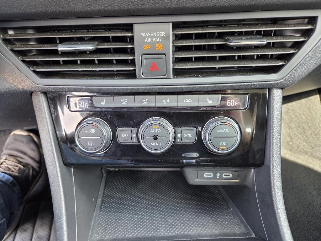 used 2024 Volkswagen Jetta car, priced at $25,300