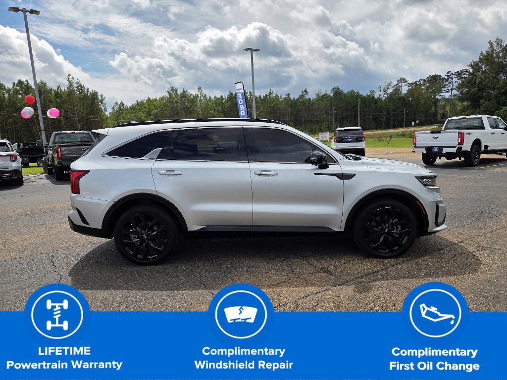 used 2021 Kia Sorento car, priced at $29,900