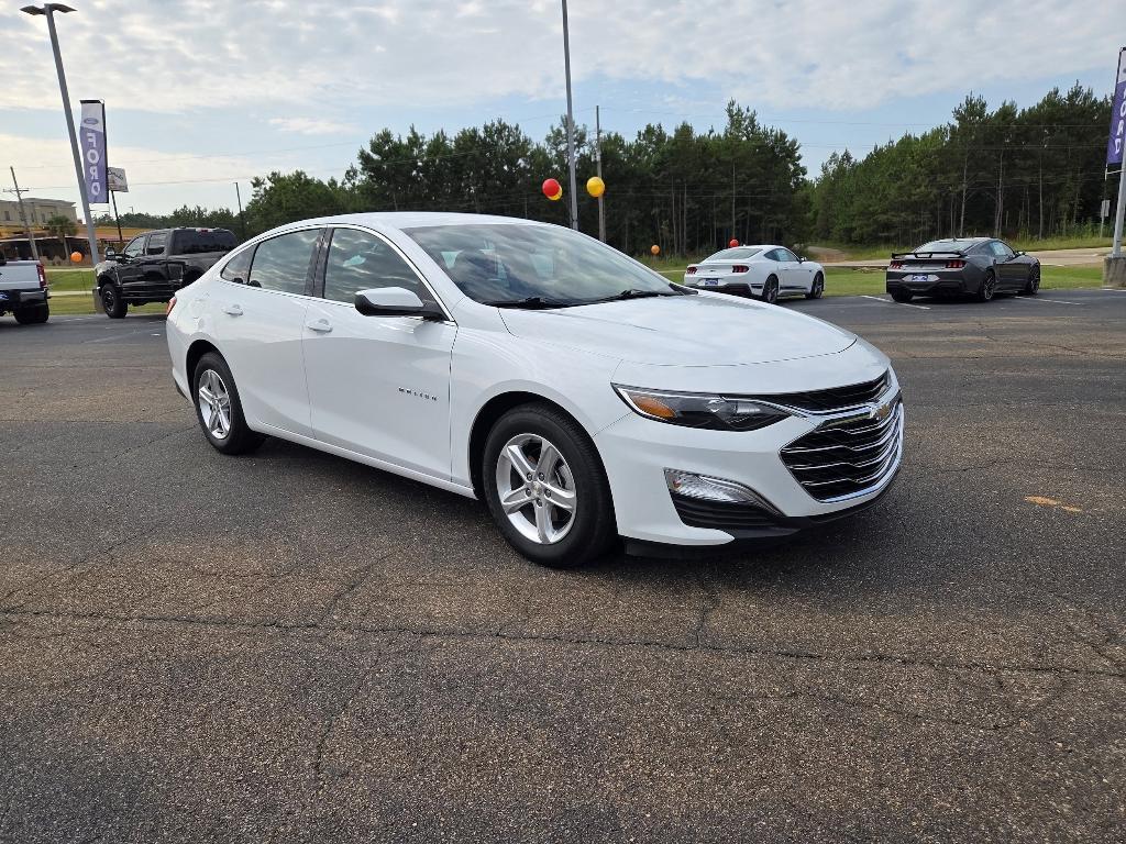 used 2024 Chevrolet Malibu car, priced at $23,776