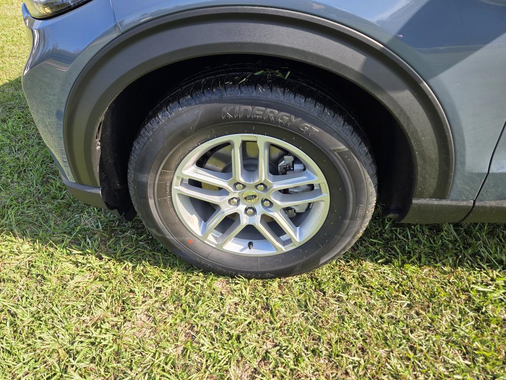 new 2025 Ford Explorer car, priced at $43,987