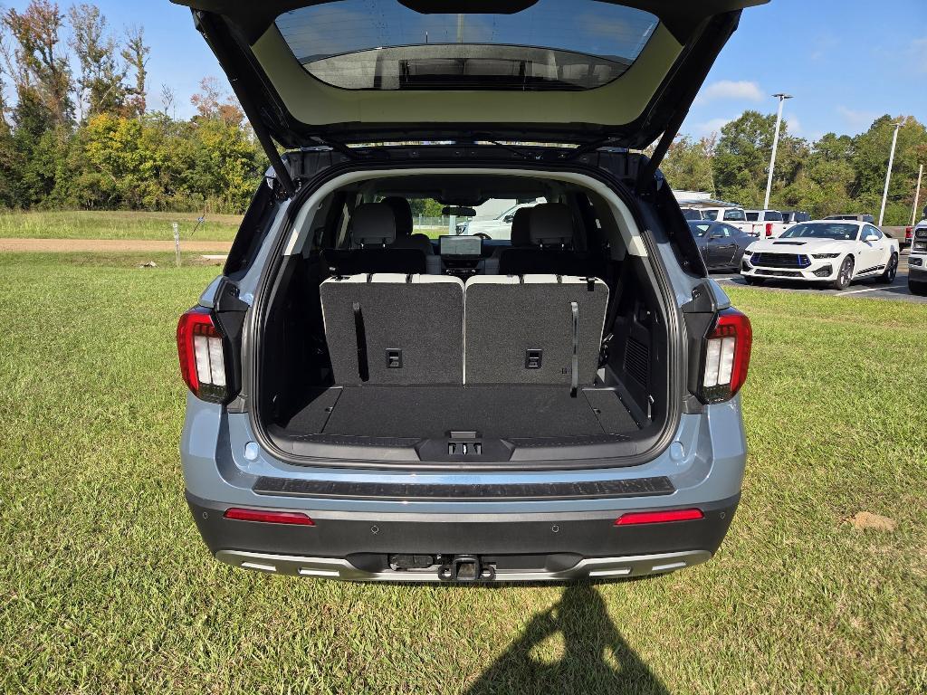 new 2025 Ford Explorer car, priced at $43,987