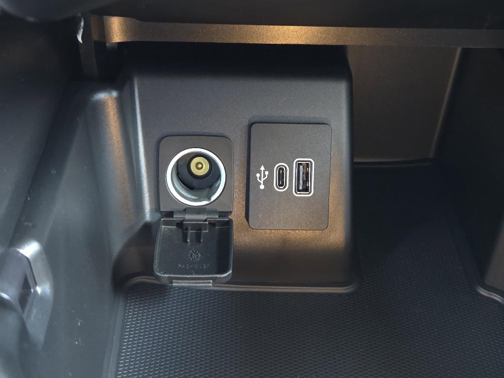 new 2025 Ford Explorer car, priced at $43,987