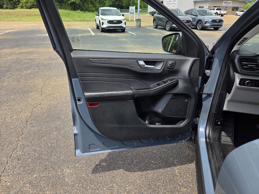 used 2023 Ford Escape car, priced at $26,950