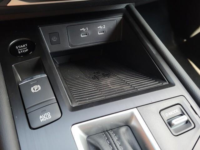 new 2025 Nissan Kicks car, priced at $24,174