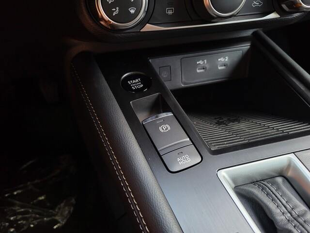 new 2025 Nissan Kicks car, priced at $24,174