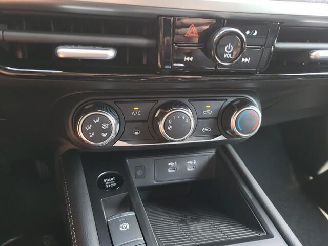 new 2025 Nissan Kicks car, priced at $24,174