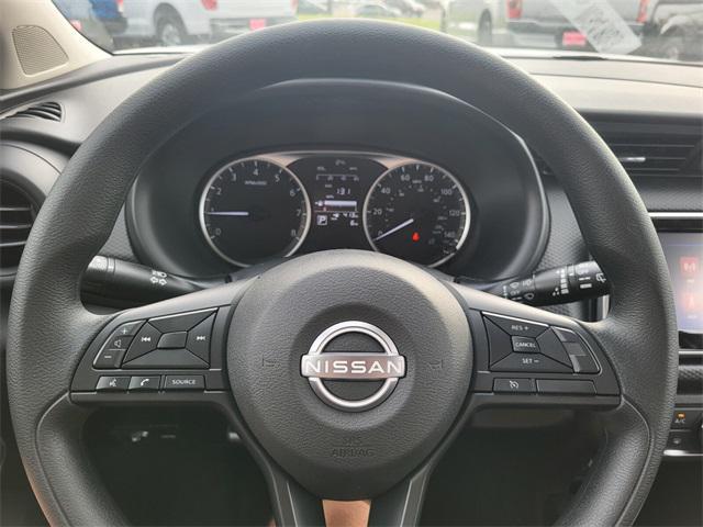 new 2025 Nissan Kicks car, priced at $22,778