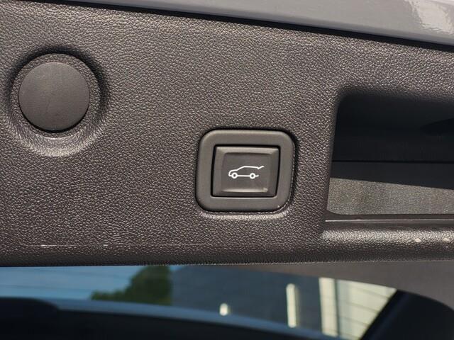 used 2023 Chevrolet Equinox car, priced at $24,701