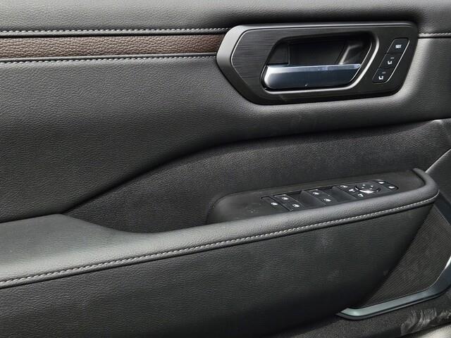 new 2025 Nissan Armada car, priced at $71,856