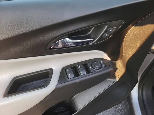used 2023 Chevrolet Equinox car, priced at $19,999