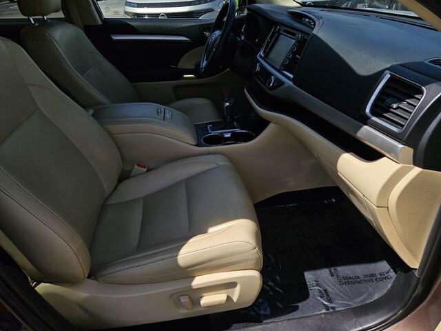 used 2019 Toyota Highlander car, priced at $26,911