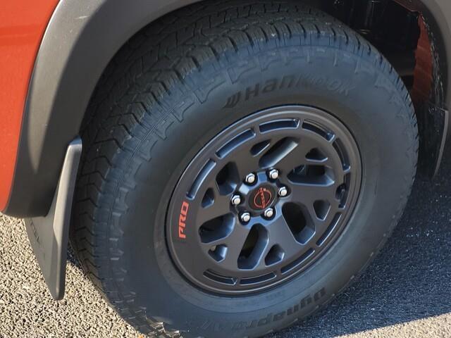 new 2026 Nissan Frontier car, priced at $39,631