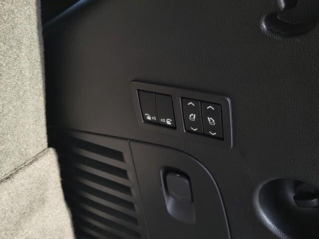 used 2019 GMC Yukon car, priced at $33,530