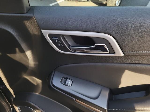 used 2019 GMC Yukon car, priced at $33,530