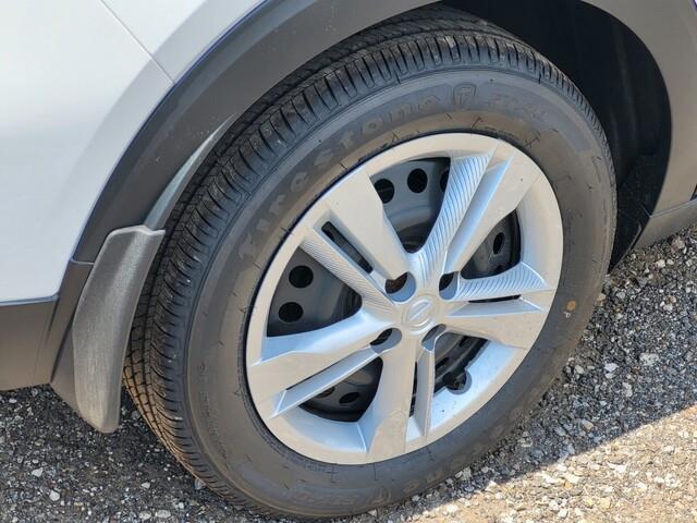 new 2025 Nissan Kicks car, priced at $21,520